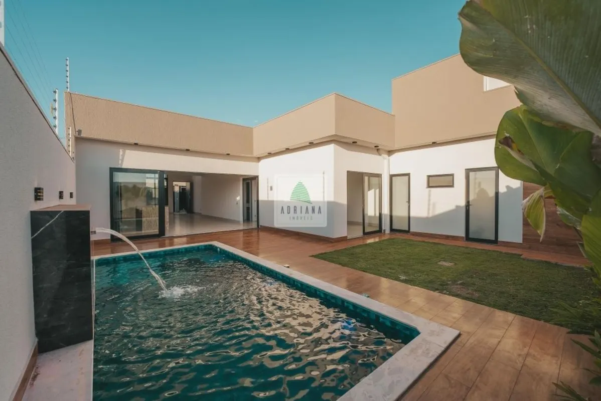 - 3 quartos sendo uma suíte com closet;- ?Sala com pé direito duplo;- ?Cozinha i...