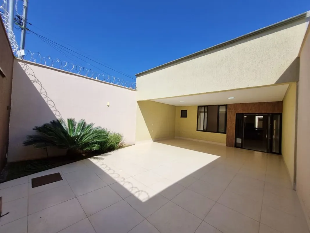 Casa no Parque Amazônia. Área construída: 150,00m² Área total do terreno: 210,00...