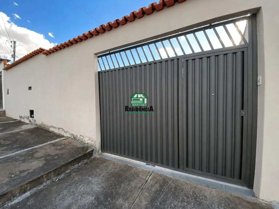Casa para Locação- 3 quartos, sendo 1 suíte- Banheiro social- Garagem ampla para...