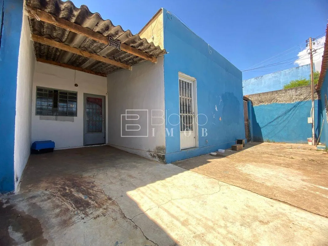 VENDO Excelente lote com 3 casas na QNN 2 de Ceilândia Sul Não aceita financiame...
