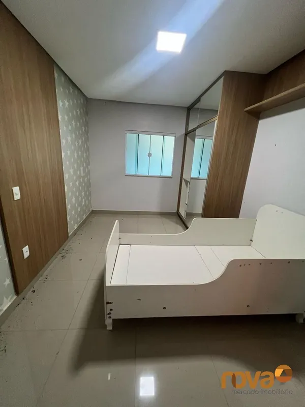 Sobrado a venda no Residencial Elizene Santana, com 3 quartos sendo 1 suíte e va...