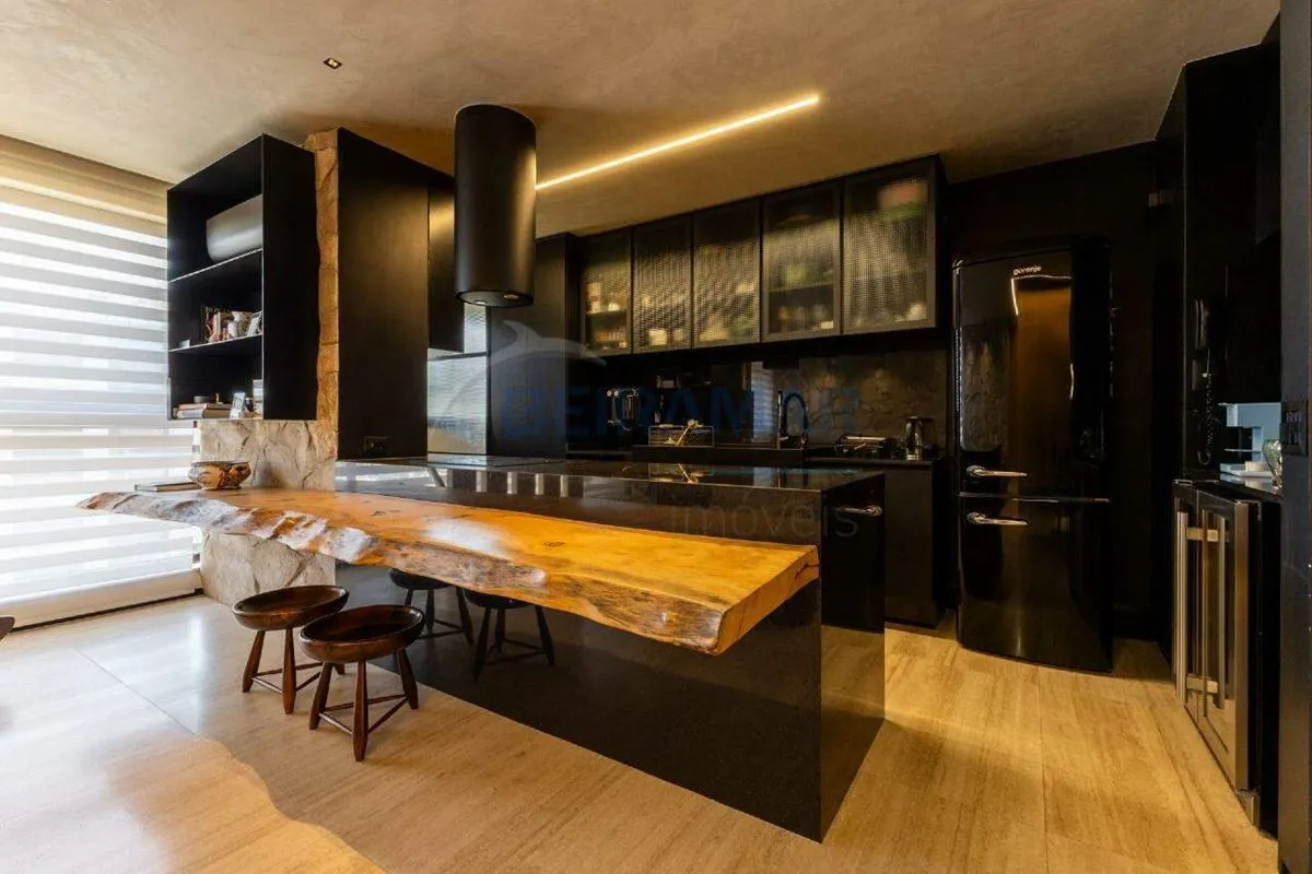 Apartamento Exclusivo e Reformado com Design Assinado na SQN 110 - Asa NorteEste...