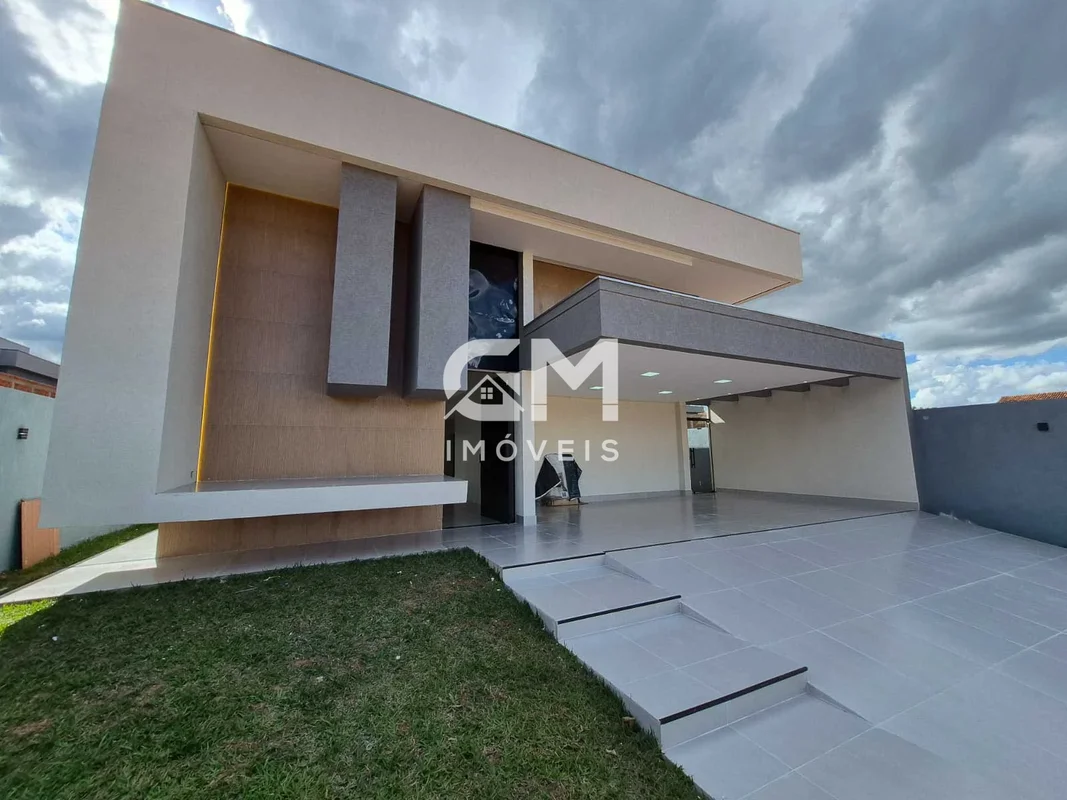 ACEITA FINANCIAMENTO E FGTS ÁREA LOTE: 450m²ÁREA CONSTRUÍDA: 210m²Excelente casa...