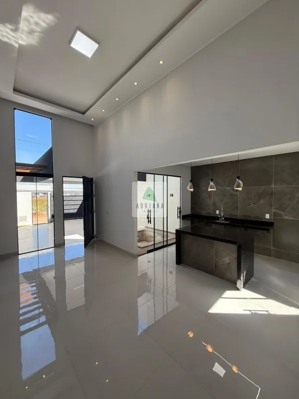 3 quartos, sendo 1 suíte, sala ampla , área de serviços , lavandeira, banheiro s...