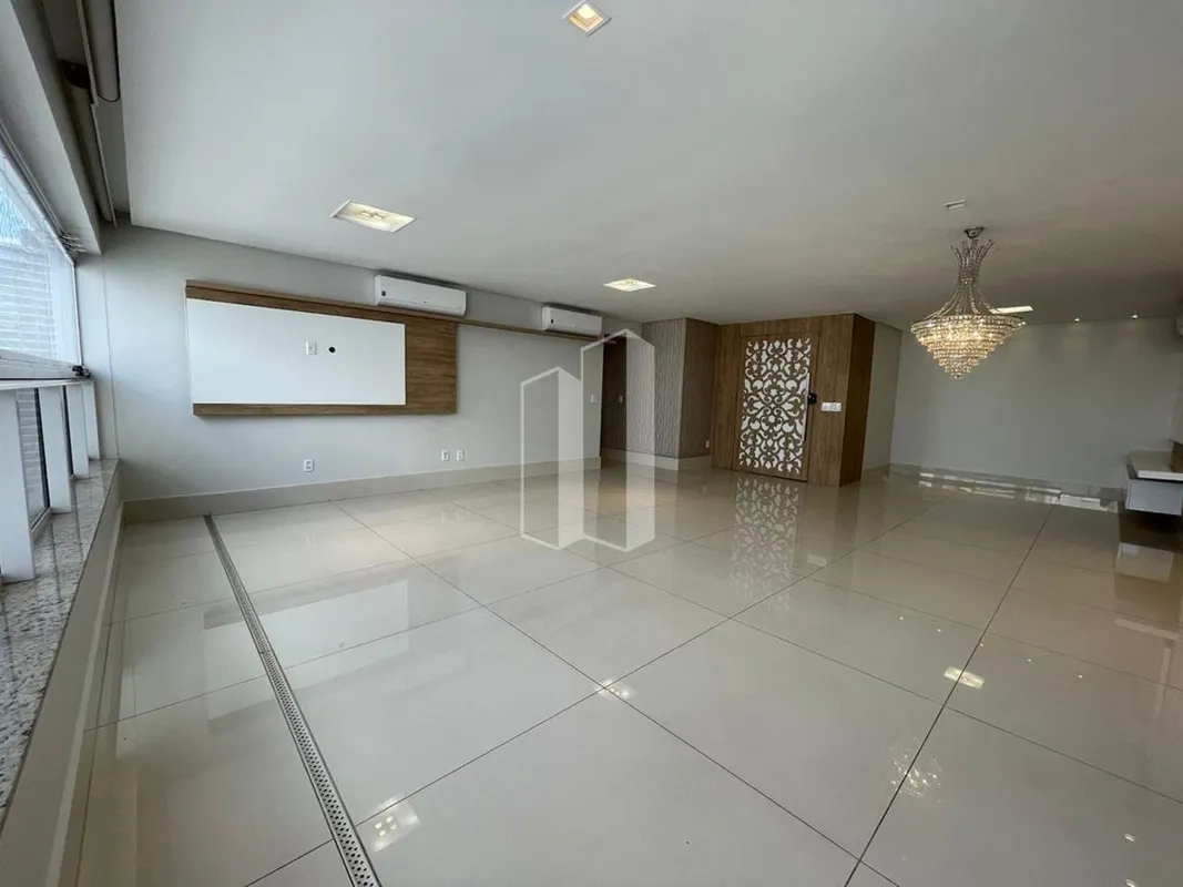 Com 172 m², este apartamento oferece uma planta moderna e bem distribuída, compo...