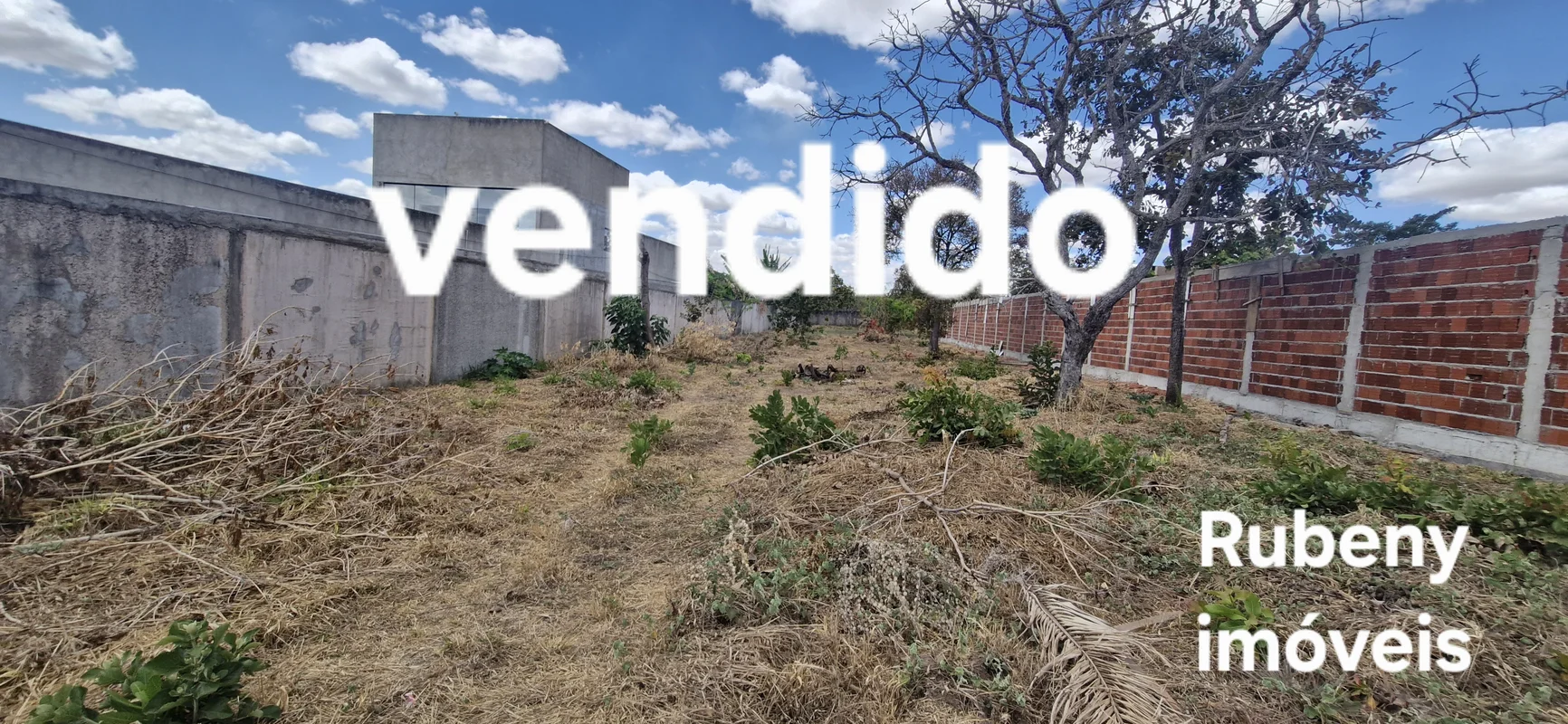 lote condominio ente lagos 3 etapa com 1.500 metrosend 3 a 15Pego carro ou apart...