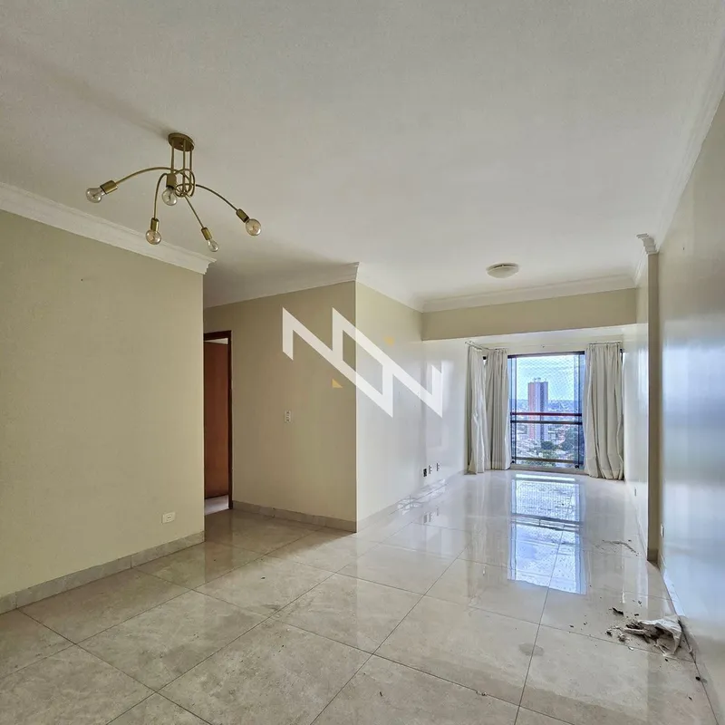 Apartamento reformado à venda no Setor Bueno, em andar alto, com vista livre e e...