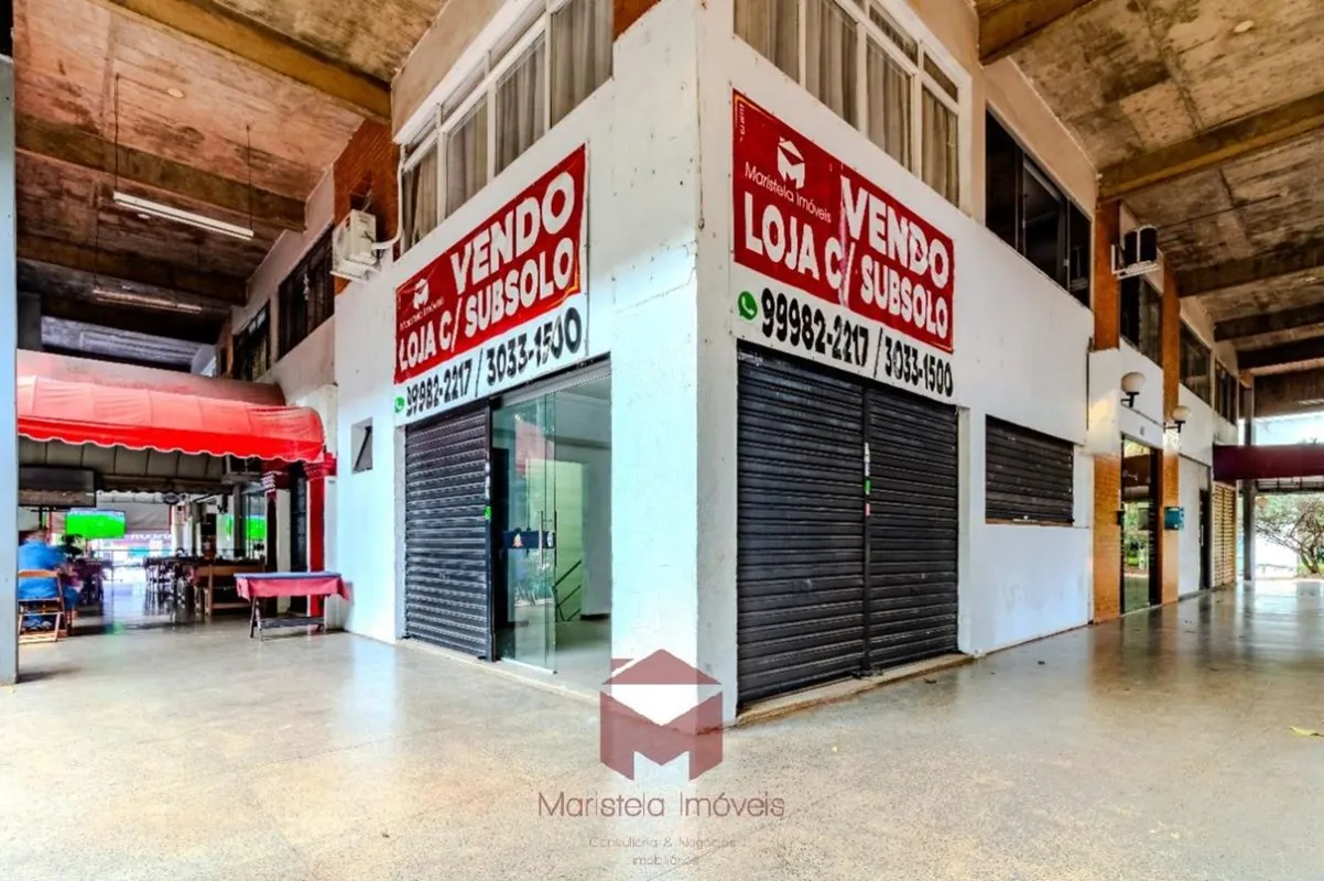 VENDA OU LOCAÇÃO Loja dupla de esquina, com subsolo, em uma localização privileg...