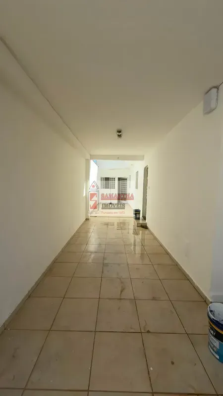 Excelente oportunidade de aluguel na QE 28 Guará II.Garagem para 3 carros, sala ...
