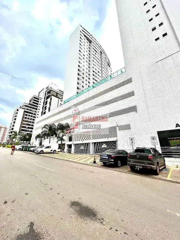 OPORTUNIDADERua 24 Norte, Maison Personalisé, LOJA com 75m2 de área, sendo 40m2 ...
