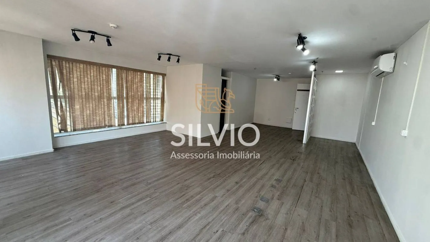 Sala comercial com excelente localização em Águas Claras!Ao lado da estação de m...