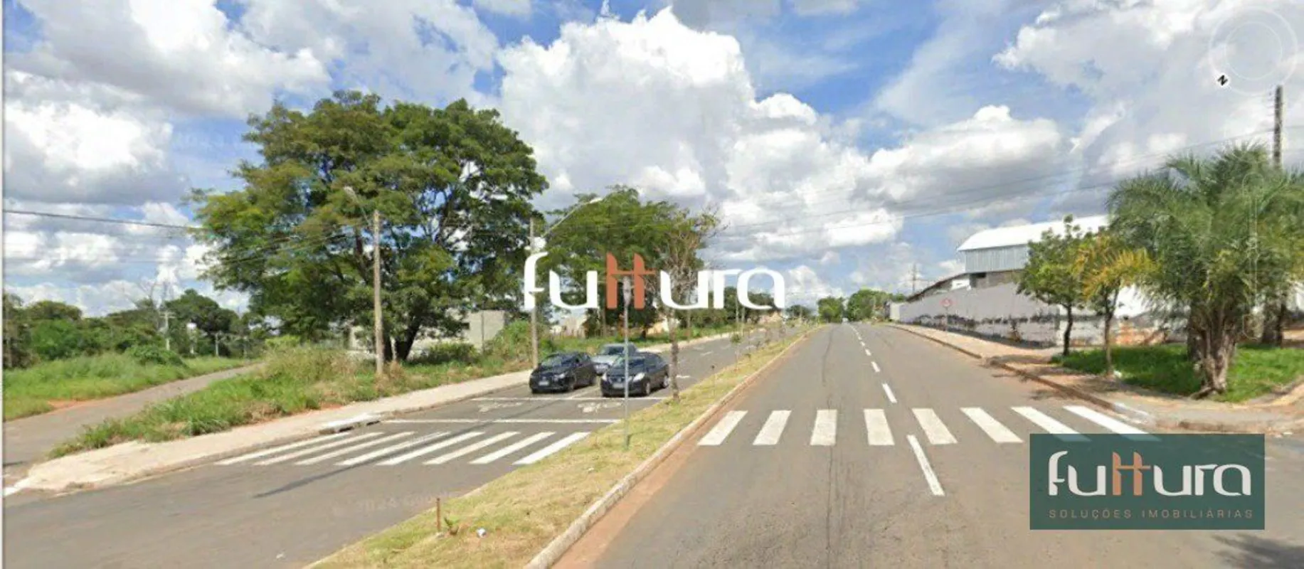 EXCELENTE ÁREA! Cabeça de Quadra. Entre a AV. Rio Verde e Anel Viário.Total de 2...