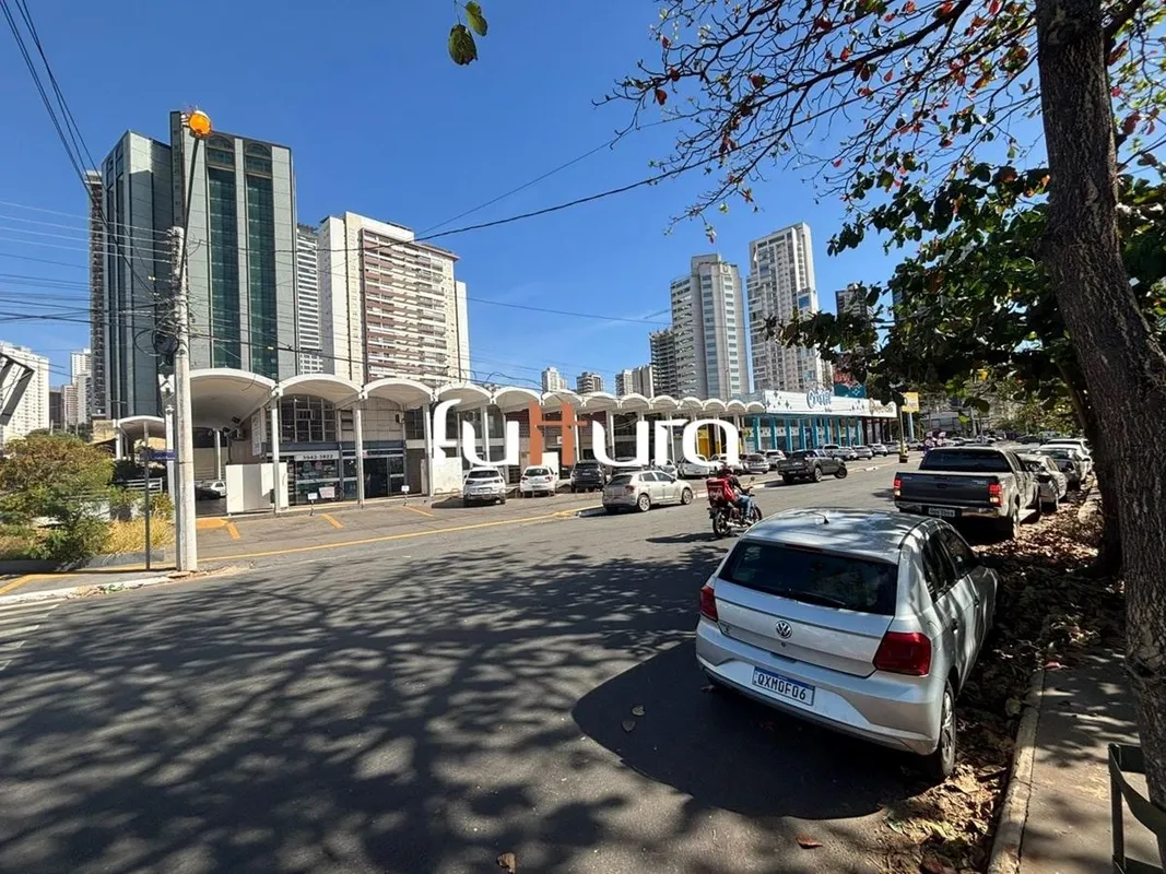 Sala Comercial para Locação – 80 m²- Shopping Center Sul - Em frente para o colé...