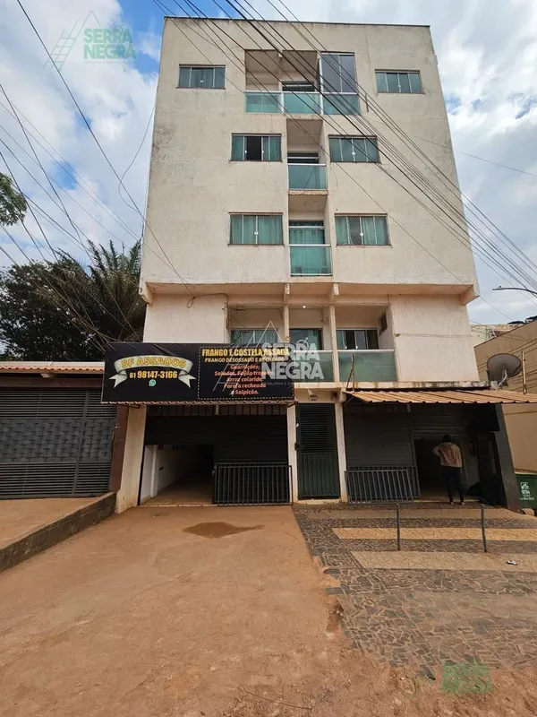EXCLUSIVIDADE SERRA NEGRA - Área total: 45M²- 01 Banheiro- Toda a loja em cerâmi...