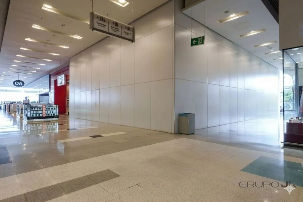 Instale seu negócio em uma das localizações mais privilegiadas da cidade: o Shop...
