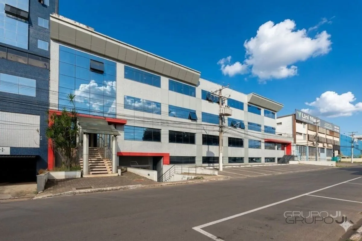 Este subsolo oferece um espaço completo e pronto para receber seu empreendimento...