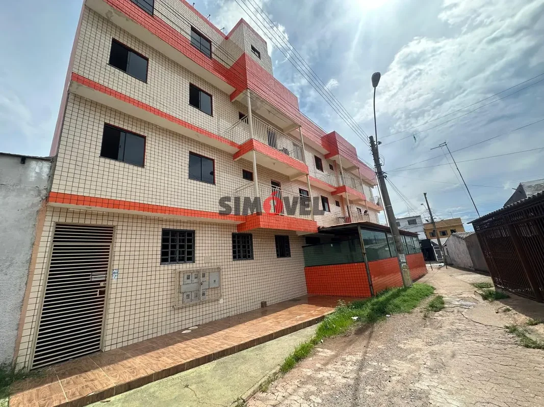 Qno 18 - Apartamento com 2 dormitórios para alugar, 56 m² por R$ 850/mês - Ceilâ...