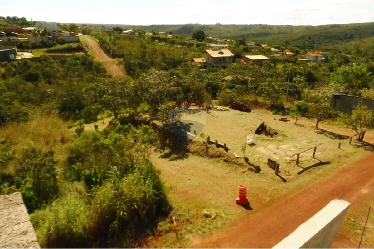 Apresentamos um terreno híbrido, versátil e com vista totalmente livre, ideal pa...