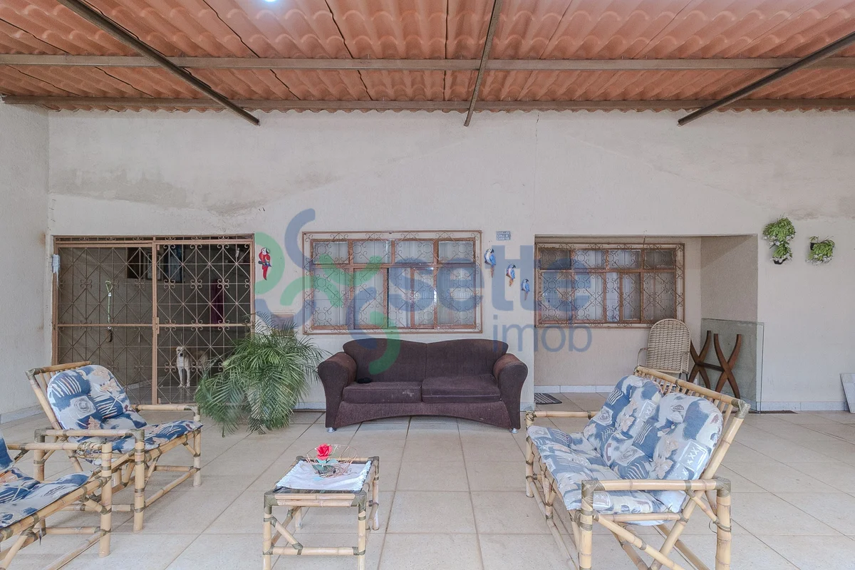 Casa Aconchegante à Venda na QNM 40Linda casa com 3 quartos espaçosos, 1 banheir...