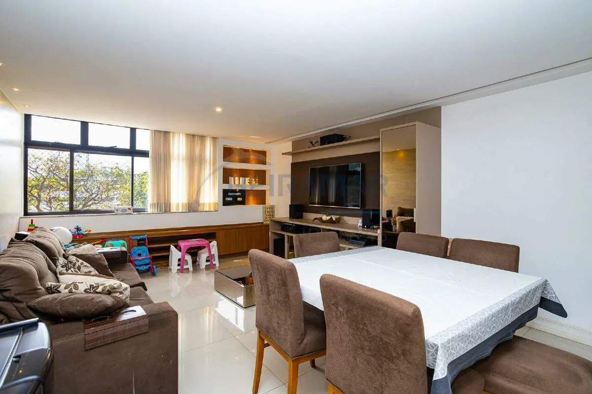 Apartamento Reformado, 3 Quartos, Suíte Master e 130m² - SQN 105, Asa Norte, Bra...