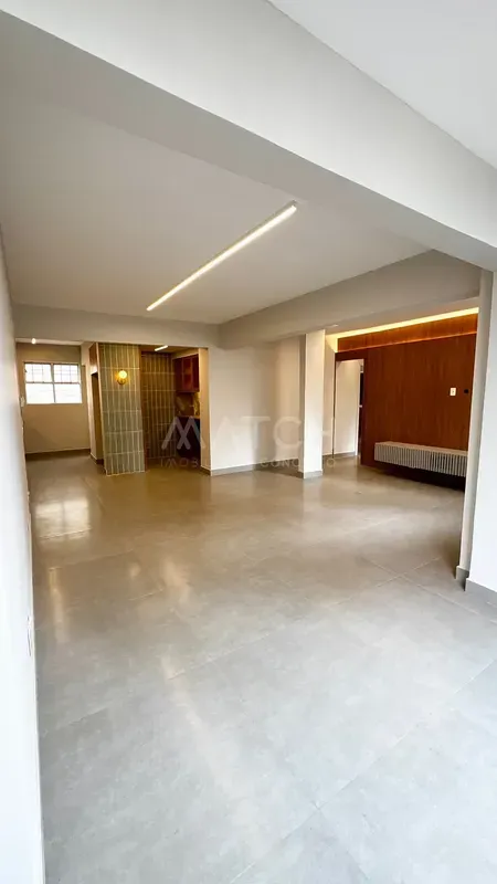 Apartamento à venda no Edifício Taiana com 2 quartos, 1 suíte, 1 escaninho e 89 ...