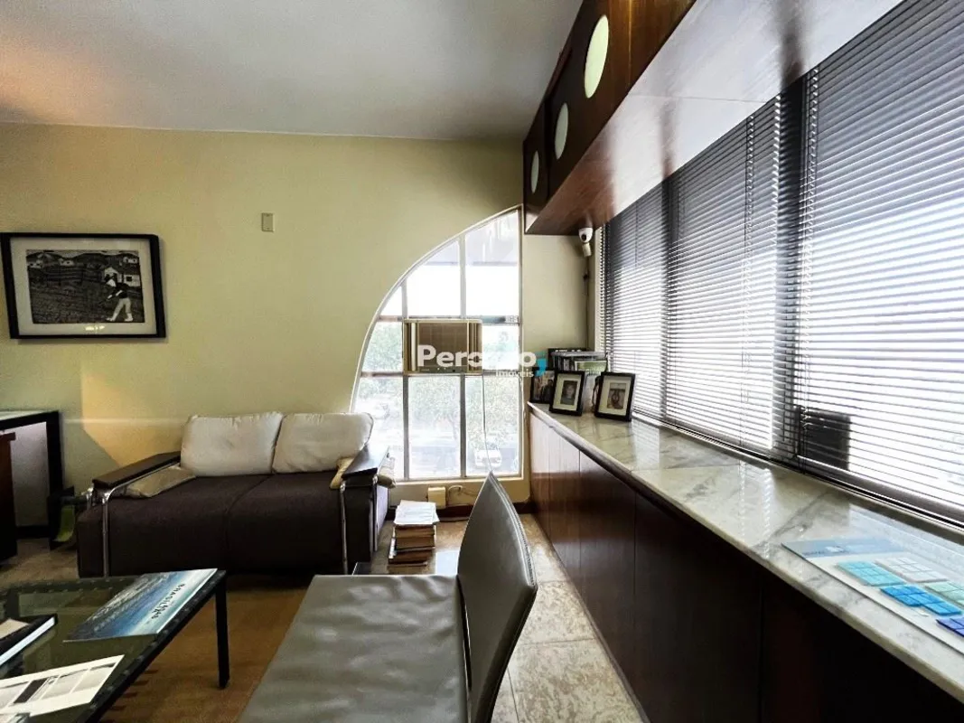 Excelente Sala Comercial na SMDB Conjunto 12 - Lago SulPor R$ 295.000,00O Setor ...