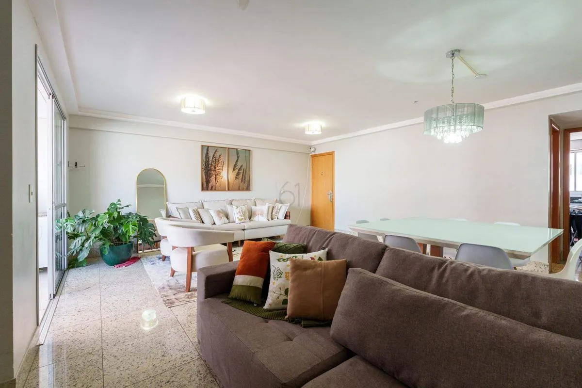 OPORTUNIDADE!! COSTA DO SOL 131,81m² l 3QTOS l 3 SUÍTES l 2 VAGAS SOLTASApartame...