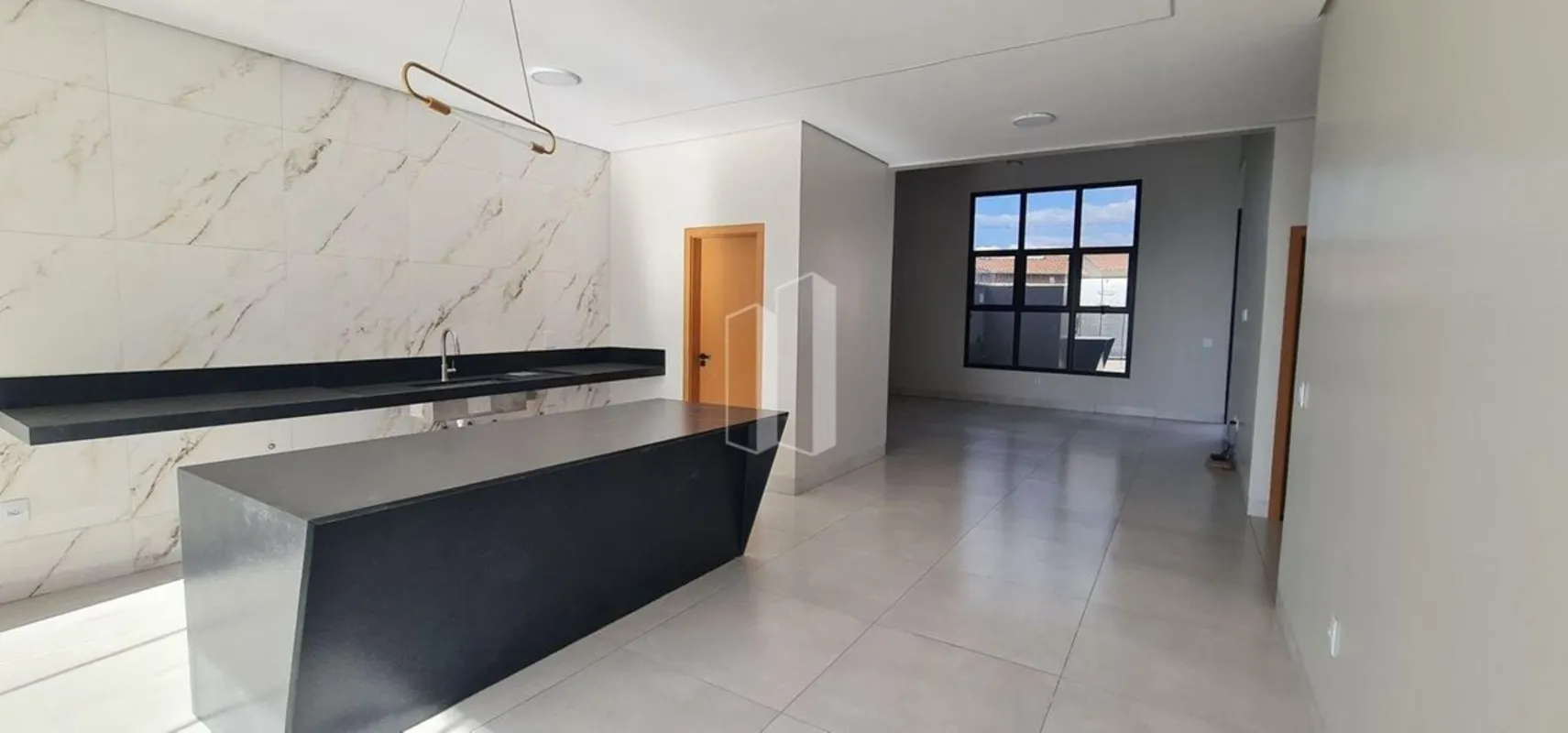 Casa Térrea no Setor Faiçalville, muito moderna, ótima localização, com 1 suíte ...