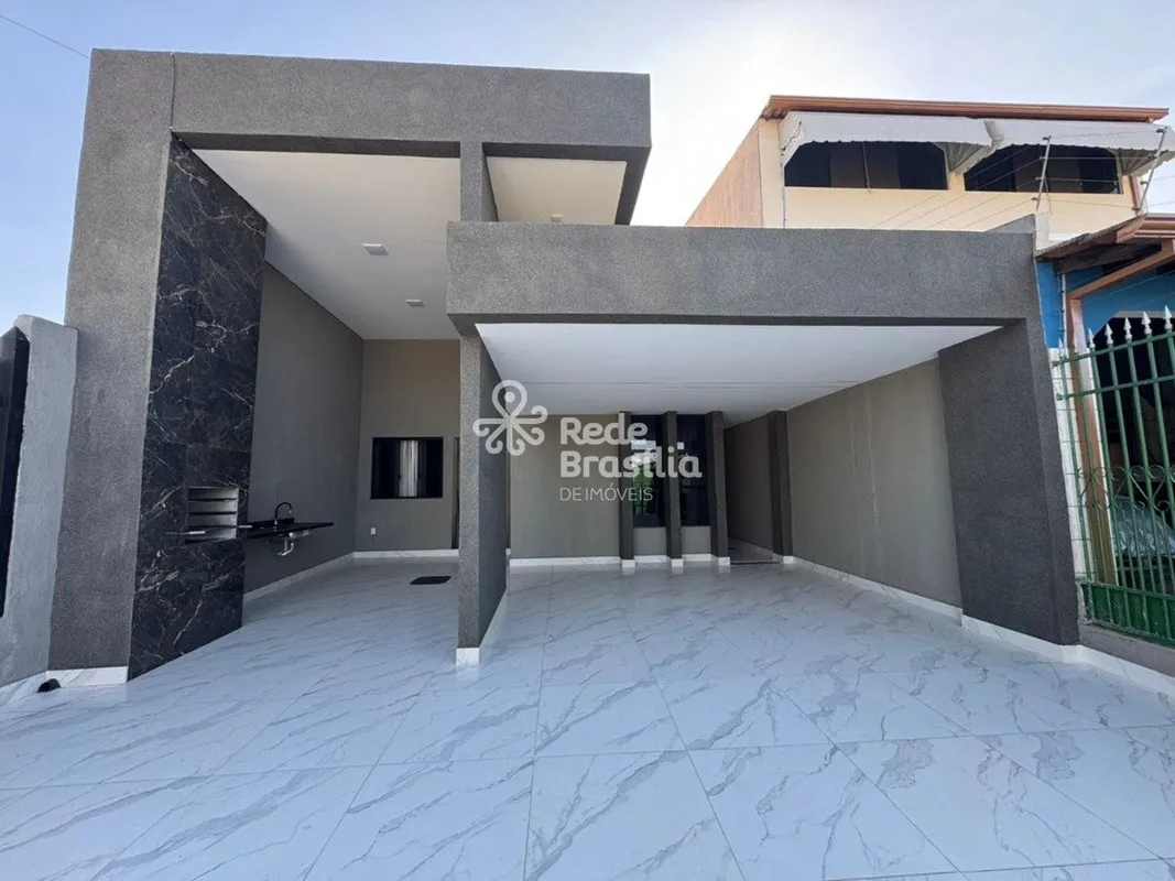 Casa Moderna e Reformada á Venda na QNL 23 - Pronta para Morar!Busca conforto e ...