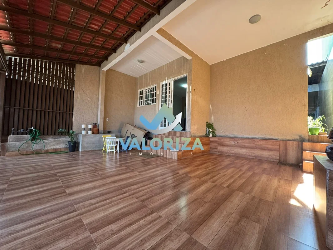 Casa na Laje à Venda – Recanto das Emas, Quadra 804Excelente localização, próxim...