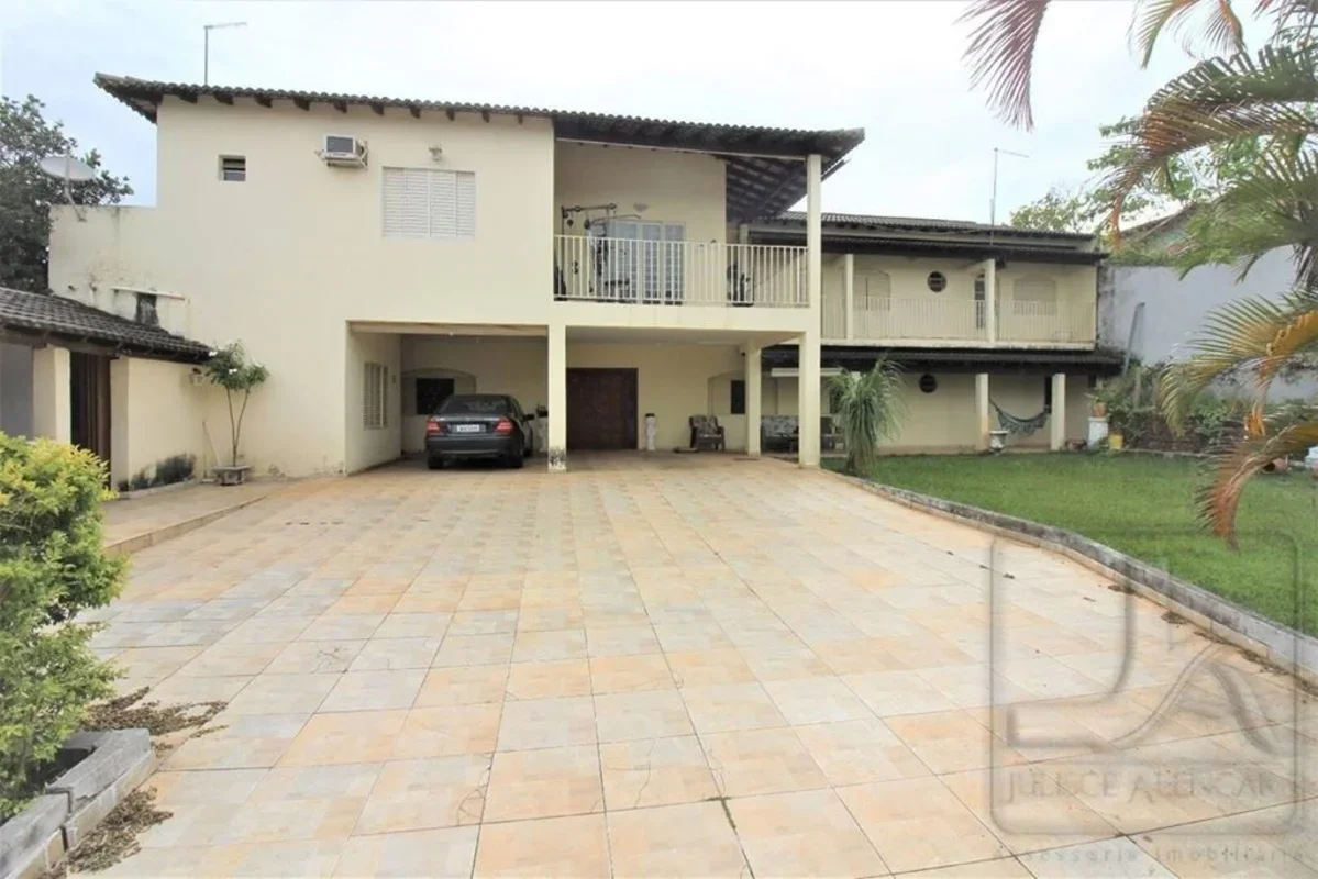 ulisce Alencar Assessoria Imobiliária vende...Casa localizada no Condomínio Vill...