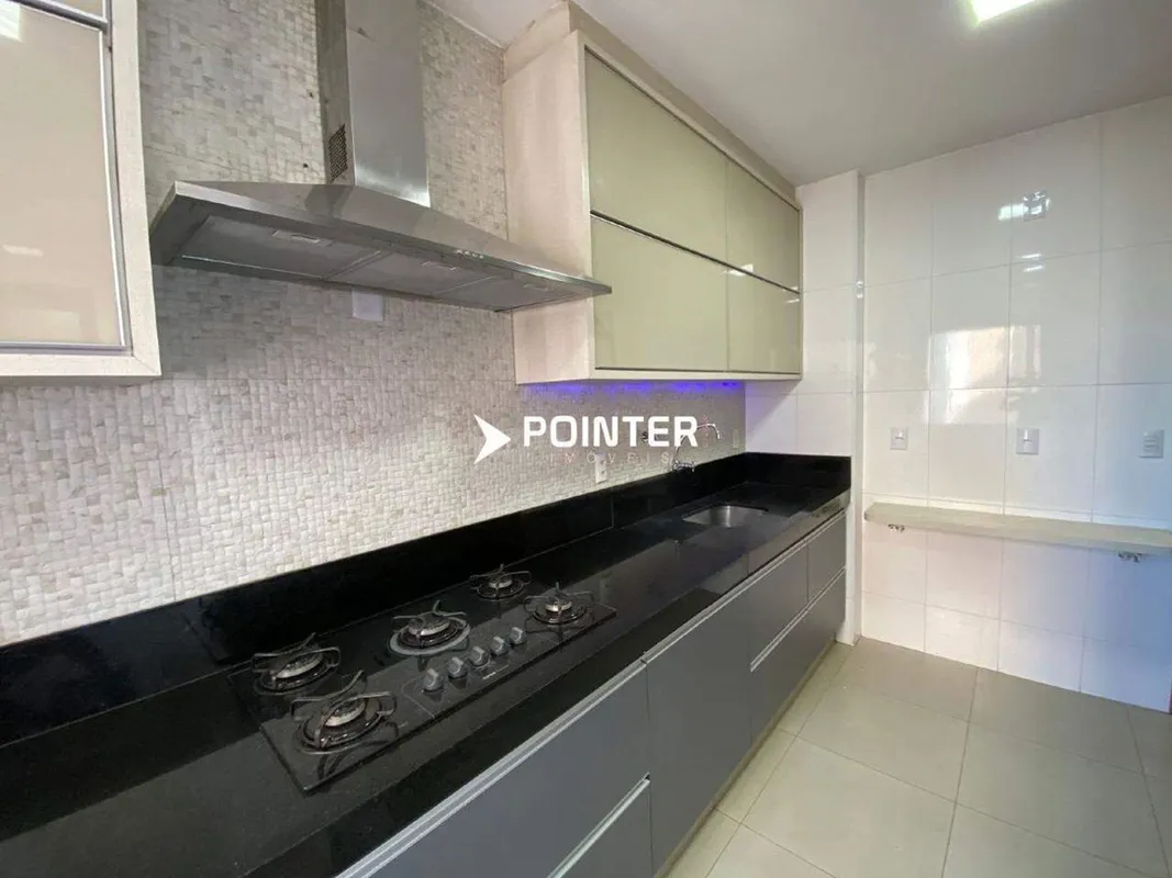 Excelente apartamento, cuidadosamente reformado, localizado em andar alto, com p...