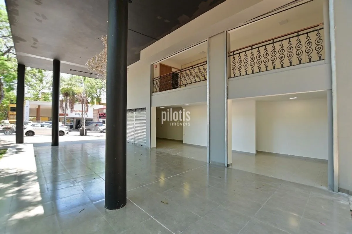 OPORTUNIDADE ÚNICA! Apresentamos uma loja incrível, recém-reformada, localizada ...