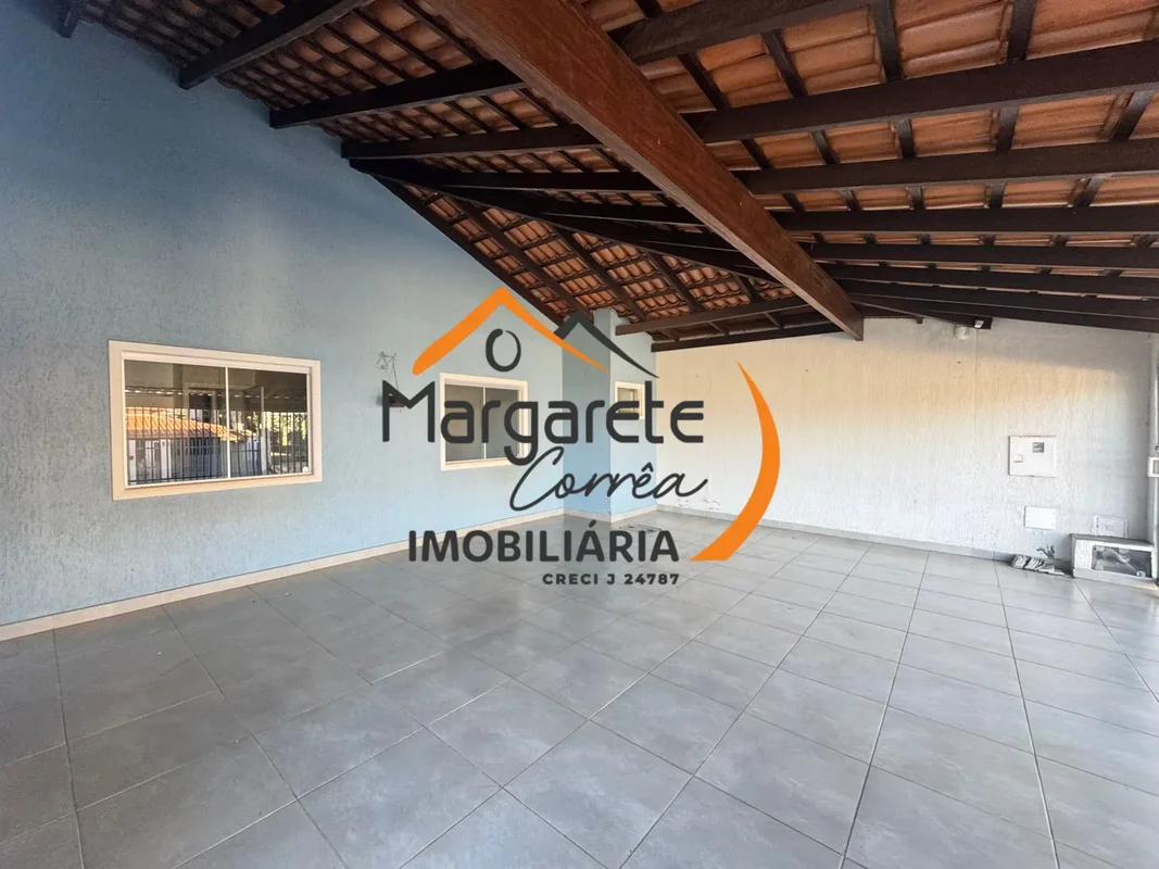 Imobiliária Margarete Corrêa vende casa térrea no Condomínio Mansões Colorado*ES...