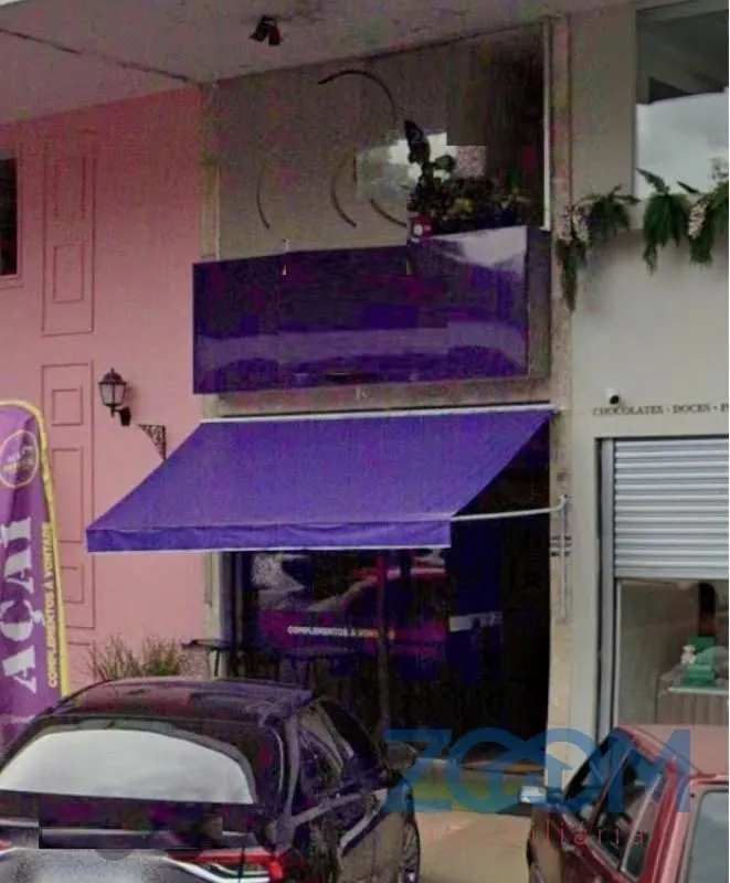 Excelente loja em uma das melhores localizações da cidade, em rua de grande movi...