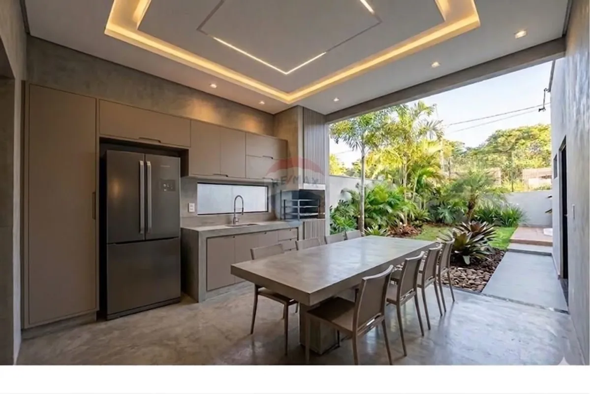 Casa 3 Suítes com Piscina | Le Premier RésidenceExcelente oportunidade para quem...