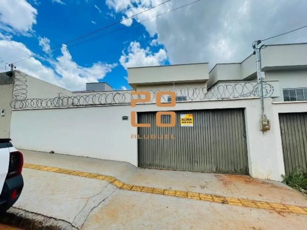 Casa para alugar em Goianira, no Jardim das Margaridas. Com 71m², possui dois qu...