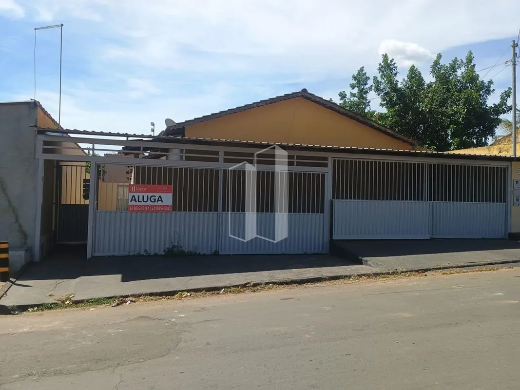 Casa composta por 02 quartos, sala, cozinha, banheiro social área de serviço, ga...