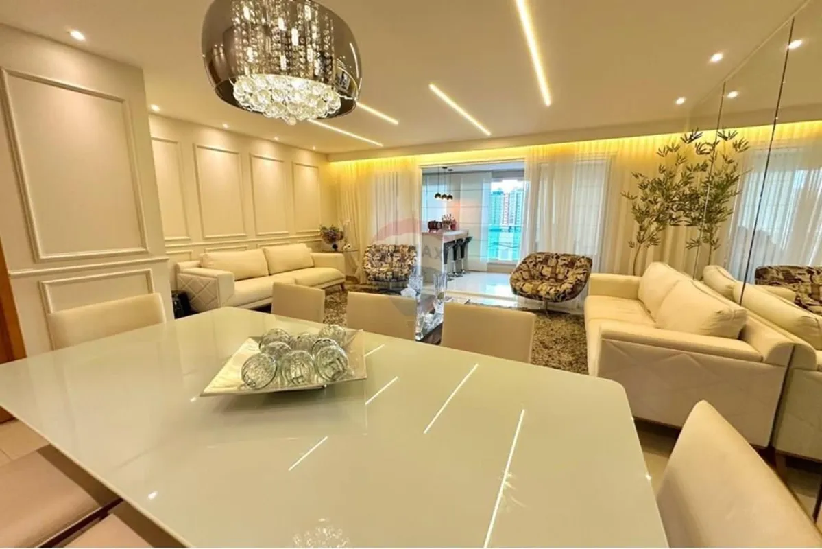 Descubra este sofisticado apartamento no renomado Residencial Via Terrazzo, em Á...