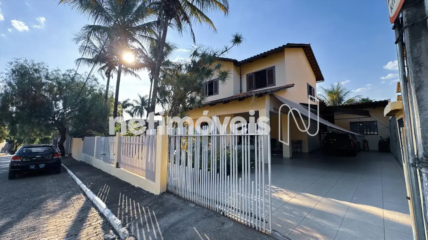 CASA EM CONDOMÍNIO NO GUARÁ PARK Condominío com portaria, controle de acesso de ...