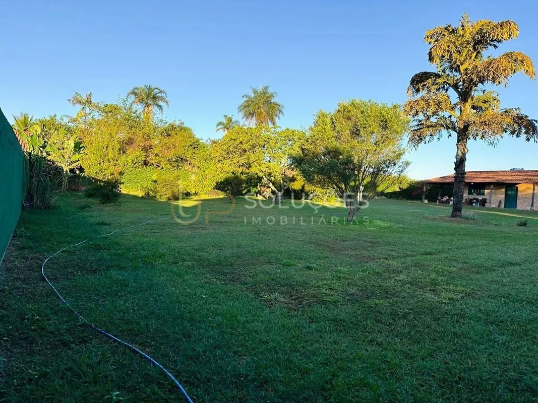 LOTE 1.851 m² | Murado e Escriturado | R$1.560.000,00Localização: Condomínio Bel...