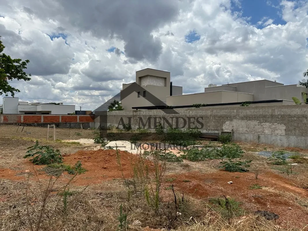 AJ MENDES IMOBILIÁRIA VENDE EXCELENTE LOTE NO CONDOMÍNIO ALTO DA BOA VISTA SOBRA...