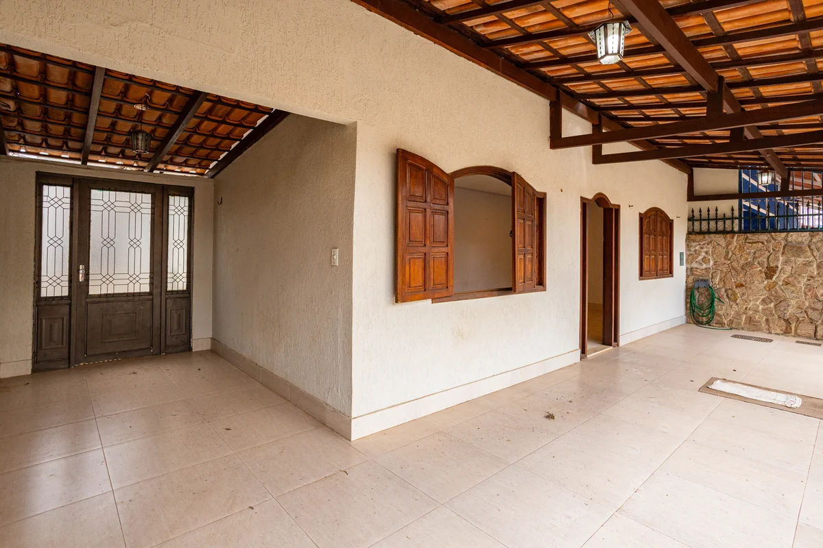 QE 3 | Casa térrea no Guará I - lote de 200m², 03 quartos e excelente potencial ...