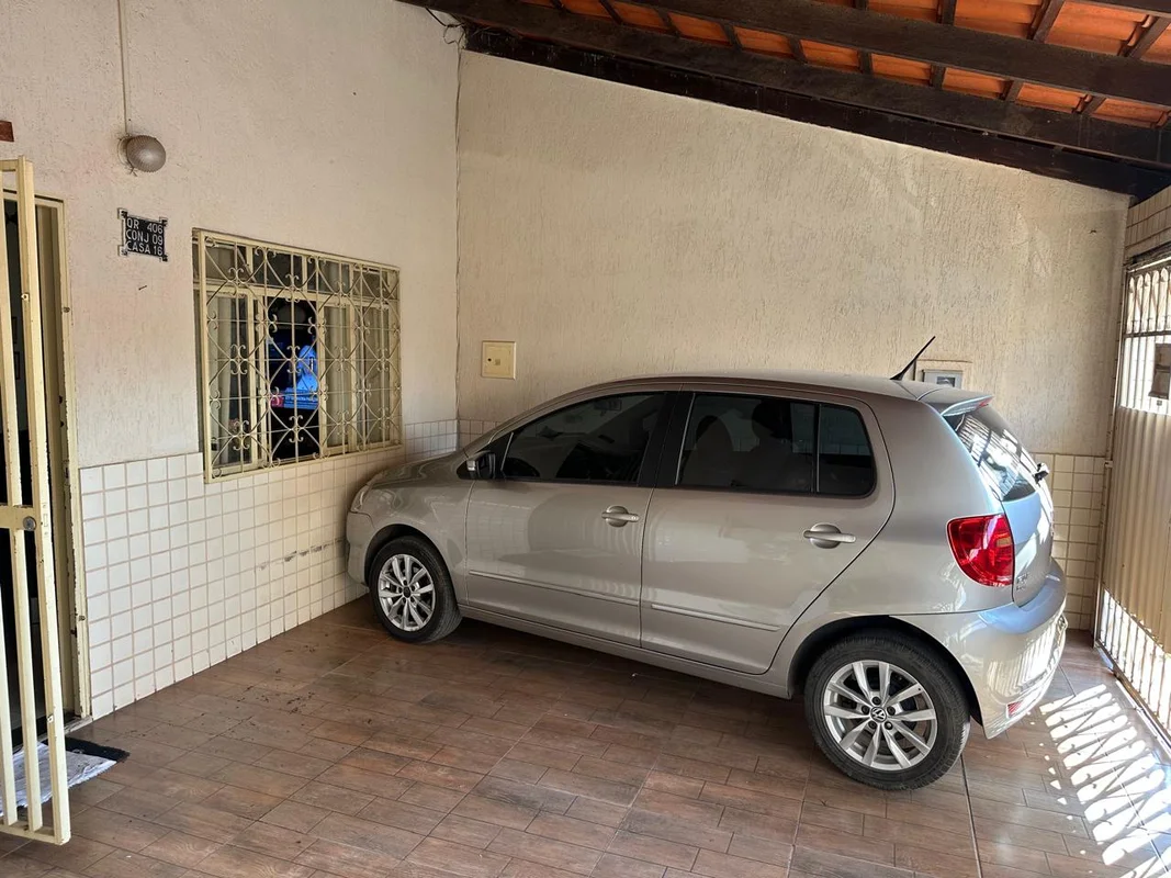 QR 406 - CONJUNTO 09 - SAMAMBAIA NORTEOfereço a venda casa em localização privil...