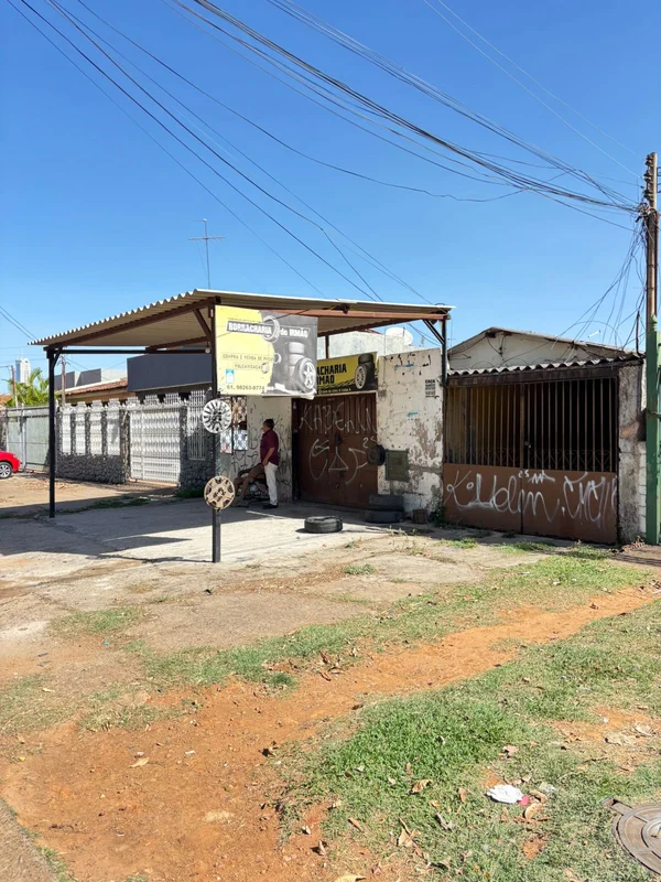 QNM 38 Conjunto "E"Lote de 250m² ideal para comercio por estar localizado em Av....