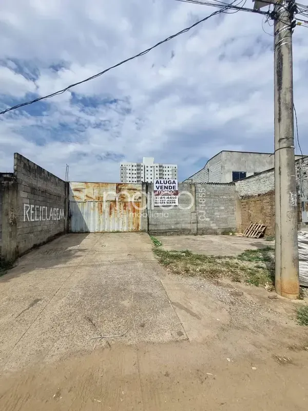 Lote no Jardim Novo Mundo com 470M², Murado e com Portão.Desvio Krupp, Qd. 247 L...