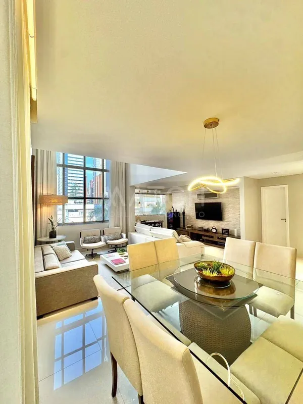 Apartamento duplex à venda no San Patrick, com 252 m2, 4 suítes e 2 vagas indivi...