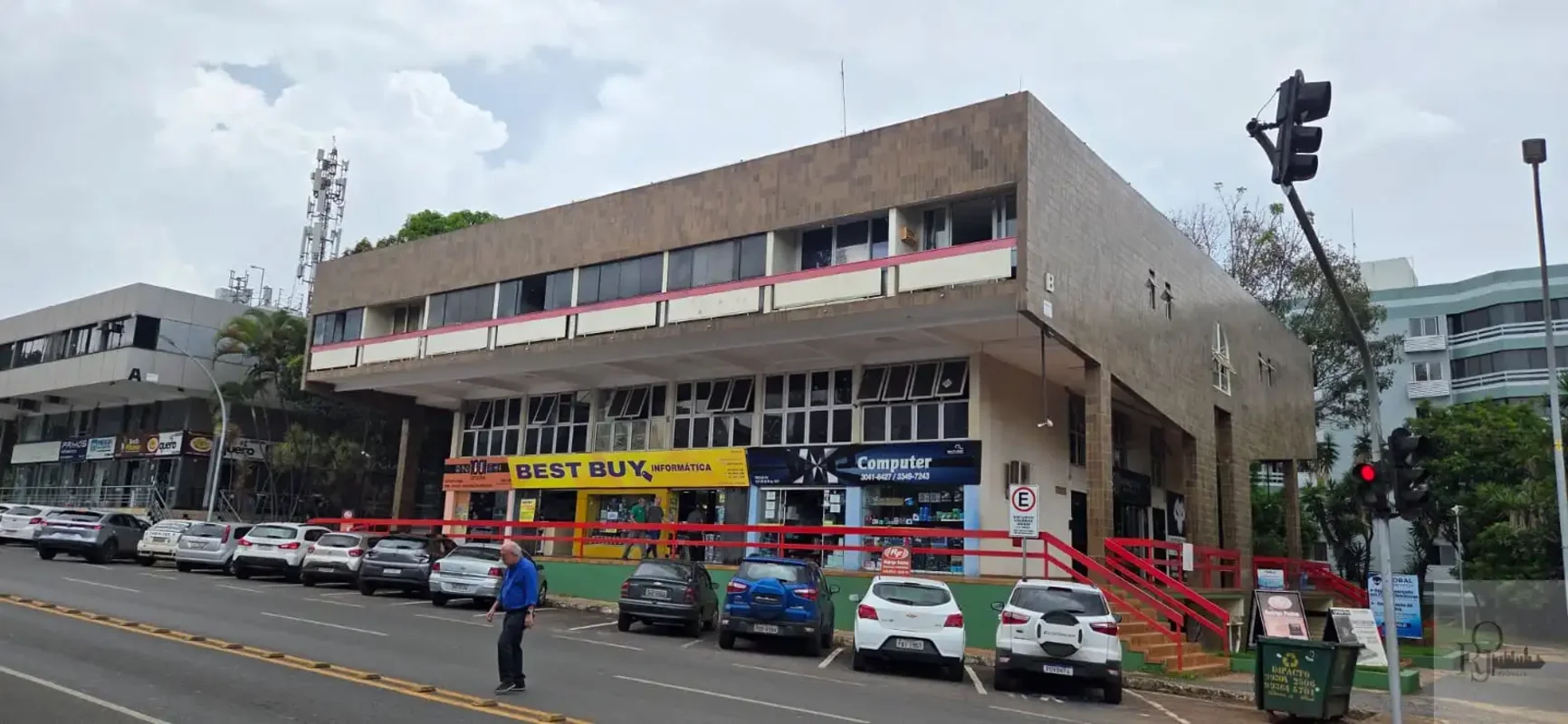 Descubra um studio à venda na CLN 208 Bloco B, ASA NORTE, BRASÍLIA, DF, perfeito...