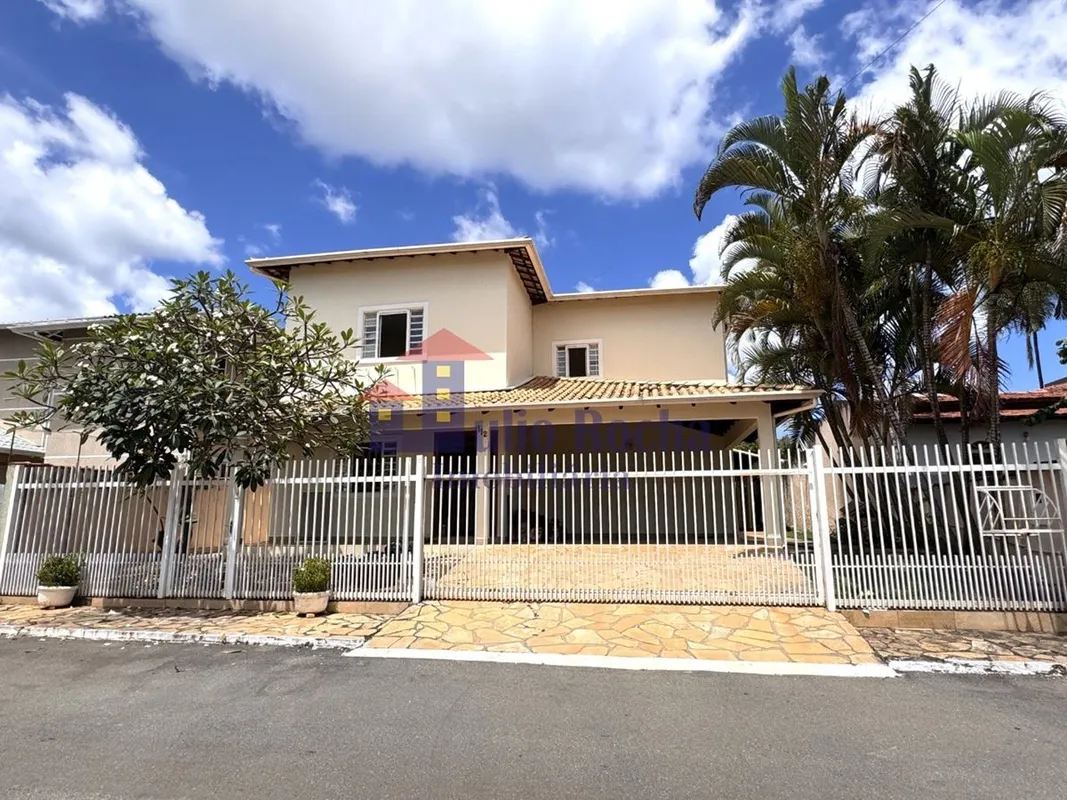 JULIO ROCHA IMOBILIÁRIA VENDE!MARAVILHOSA CASA REGULARIZADA COM ESCRITURA E REGI...