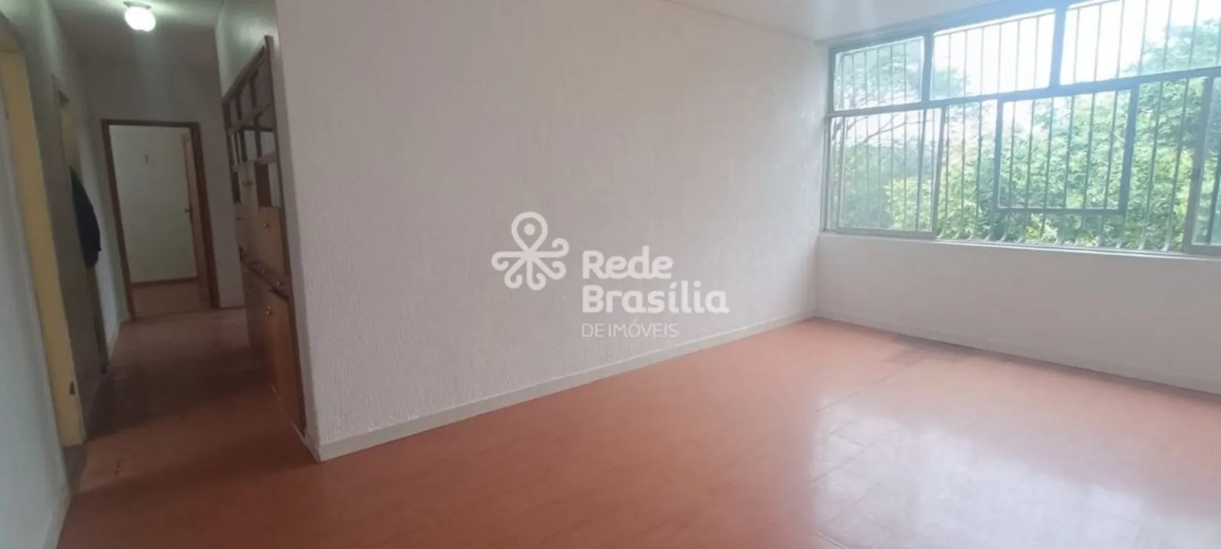 Apartamento nascente e vazado de 78m² .- Sala de estar- Cozinha com armários - 0...